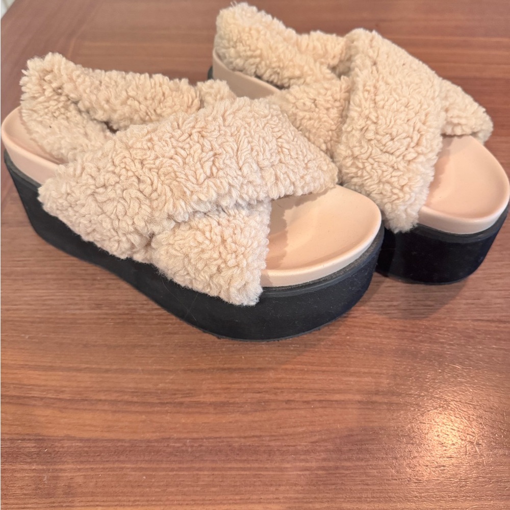 Cozy Cream fuzzy Platform Sandals